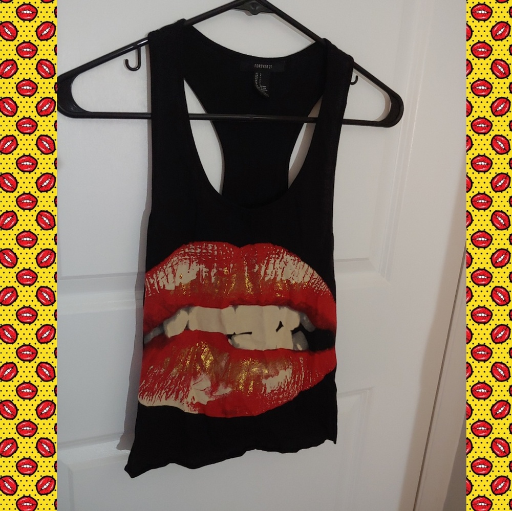 👄😍Lips tank top forever 21 size small